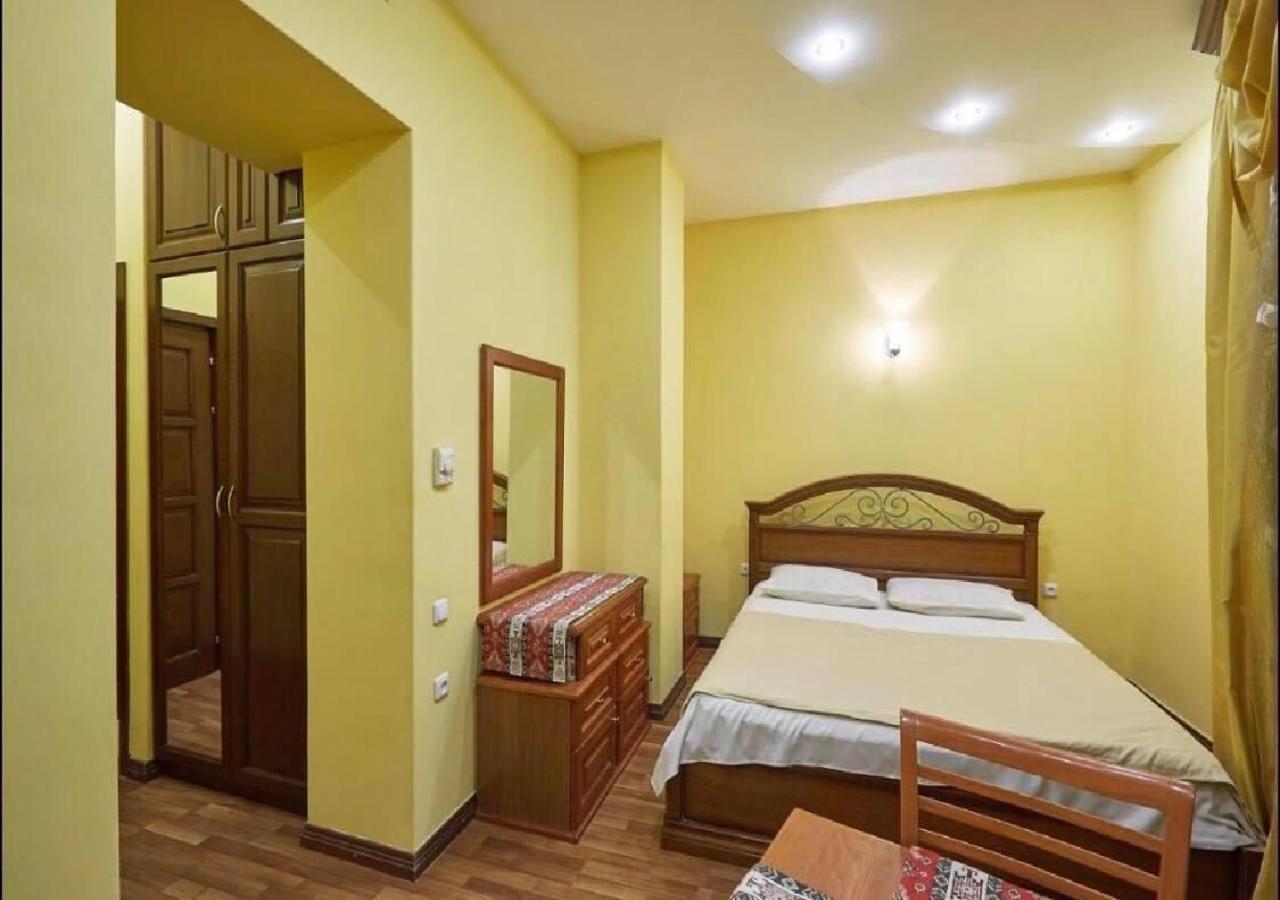 New Bella Hotel Erévan Extérieur photo
