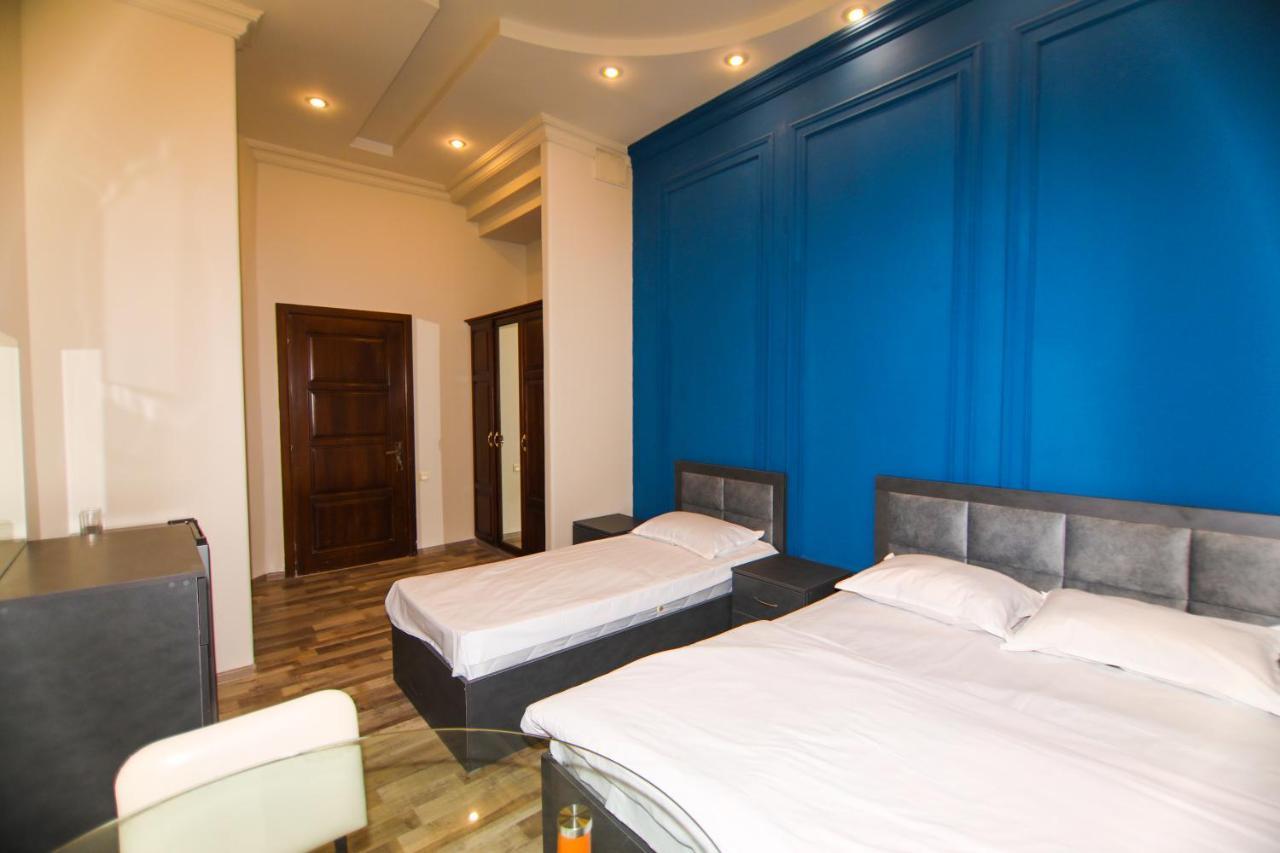 New Bella Hotel Erévan Extérieur photo