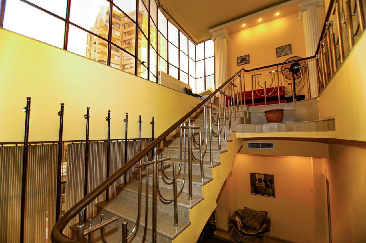 New Bella Hotel Erévan Extérieur photo