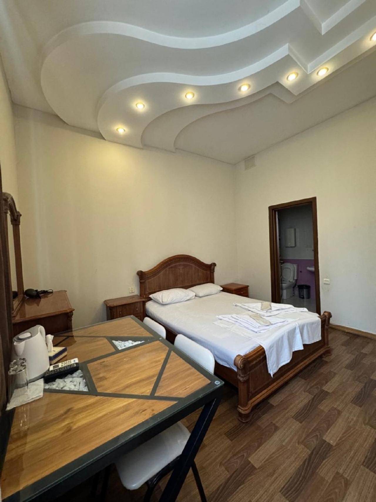 New Bella Hotel Erévan Extérieur photo
