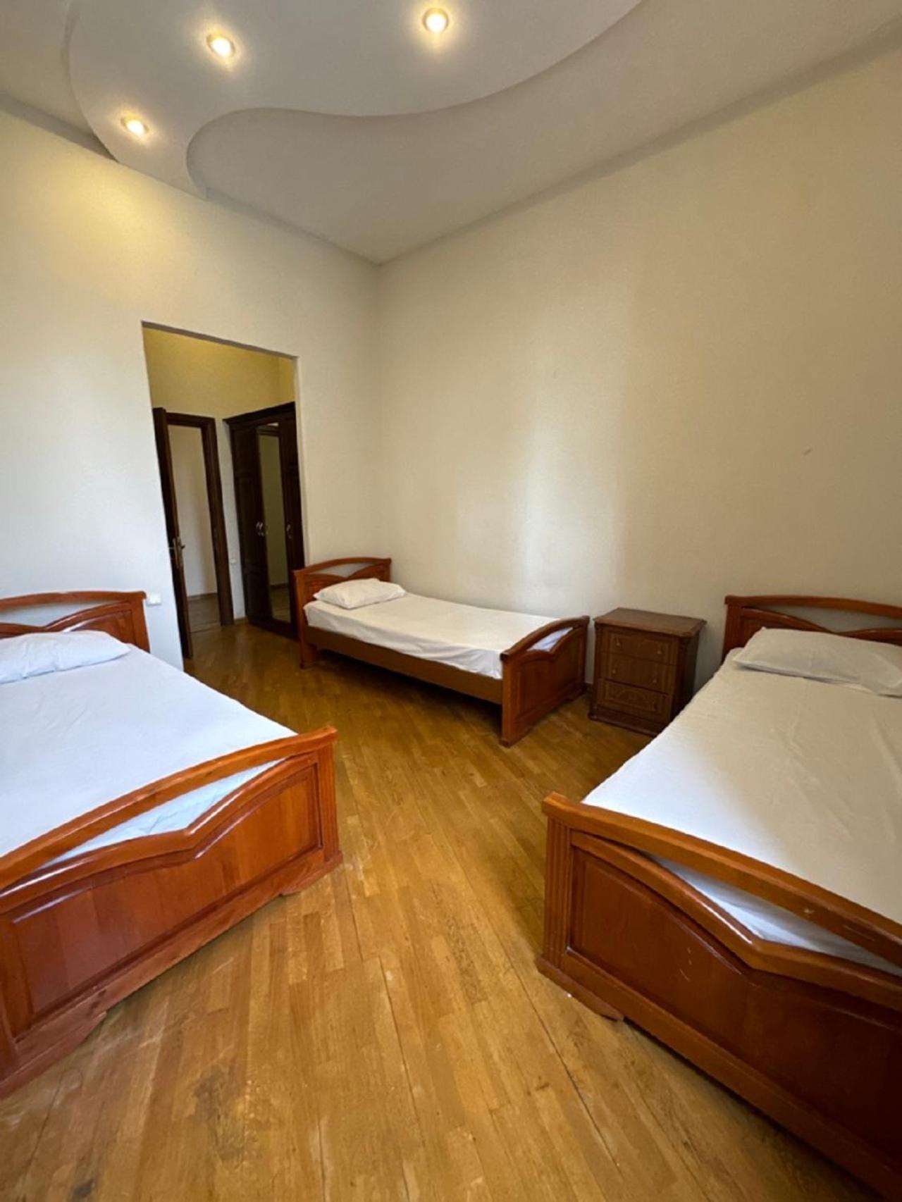 New Bella Hotel Erévan Extérieur photo