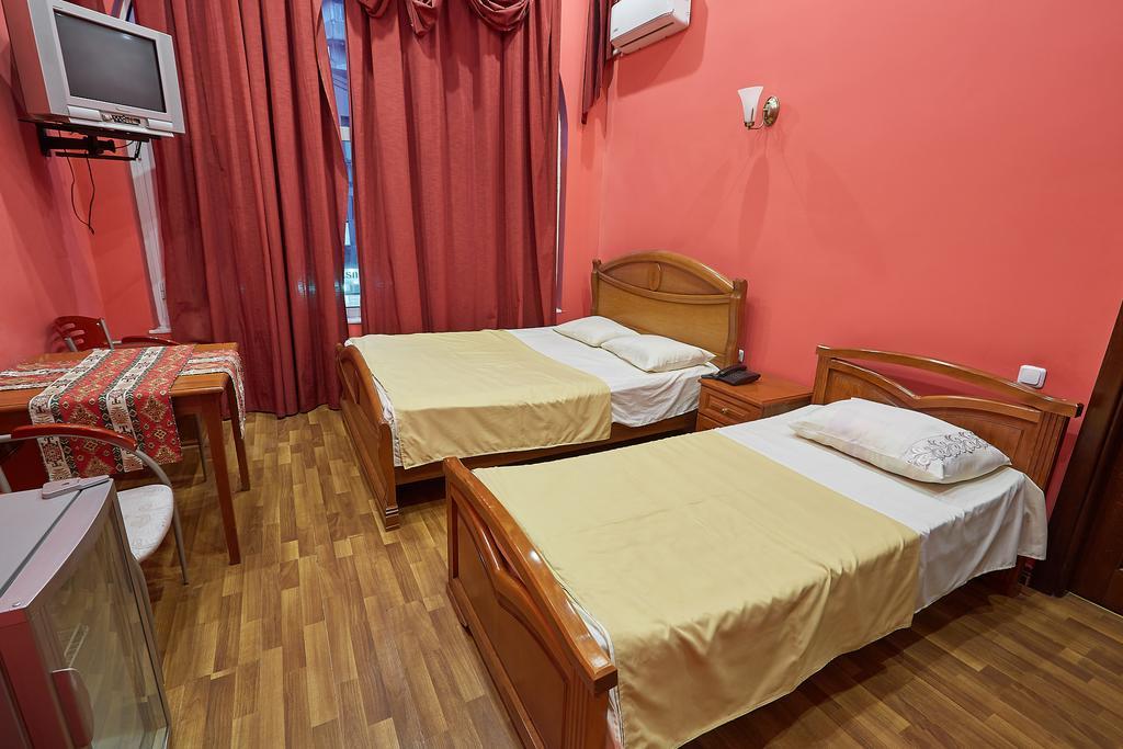 New Bella Hotel Erévan Extérieur photo