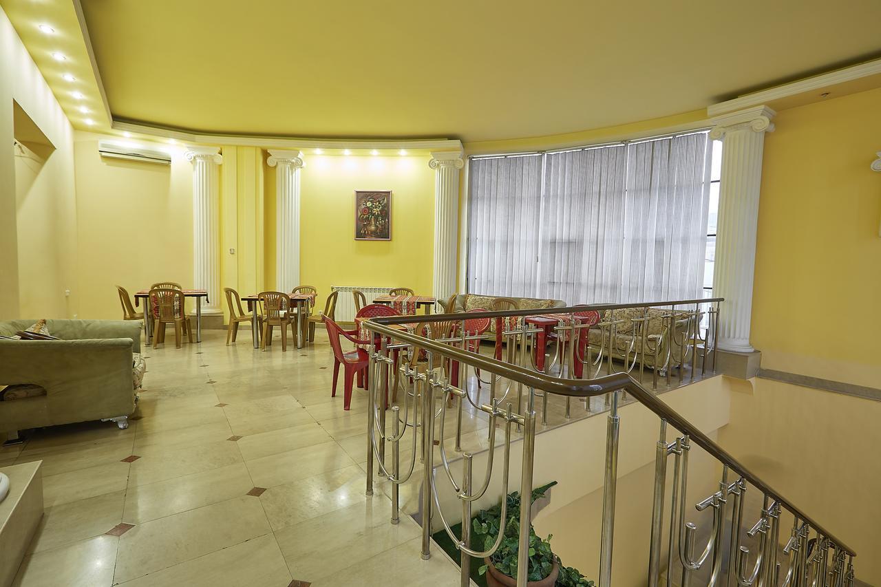 New Bella Hotel Erévan Extérieur photo