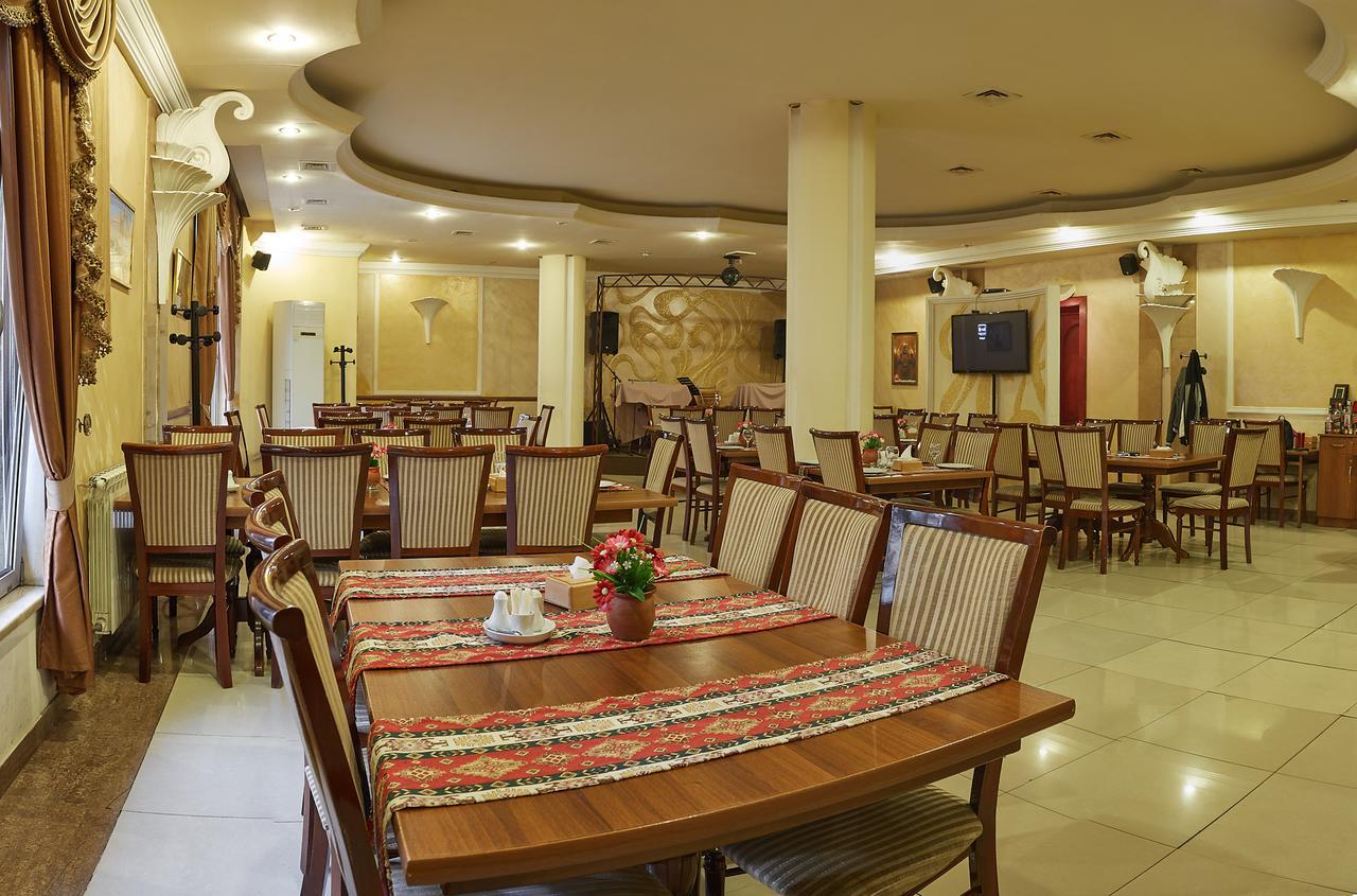 New Bella Hotel Erévan Extérieur photo