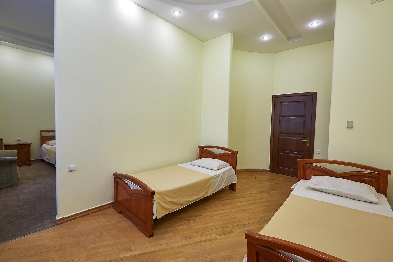 New Bella Hotel Erévan Extérieur photo