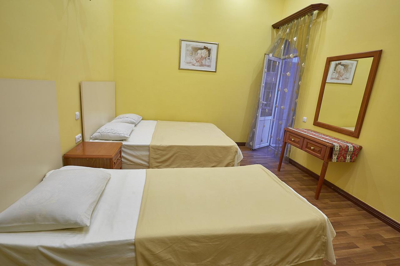 New Bella Hotel Erévan Extérieur photo