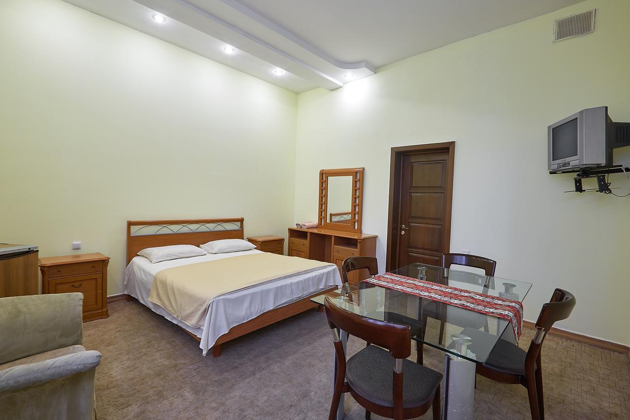 New Bella Hotel Erévan Extérieur photo