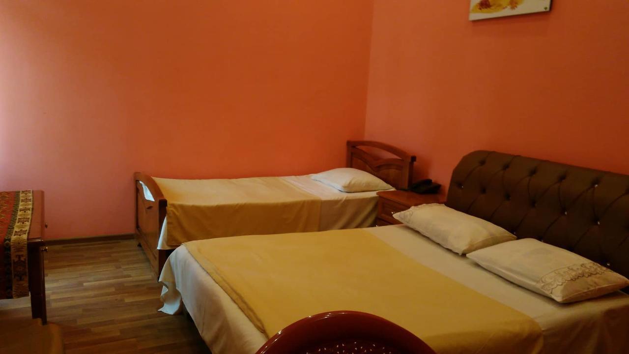 New Bella Hotel Erévan Extérieur photo