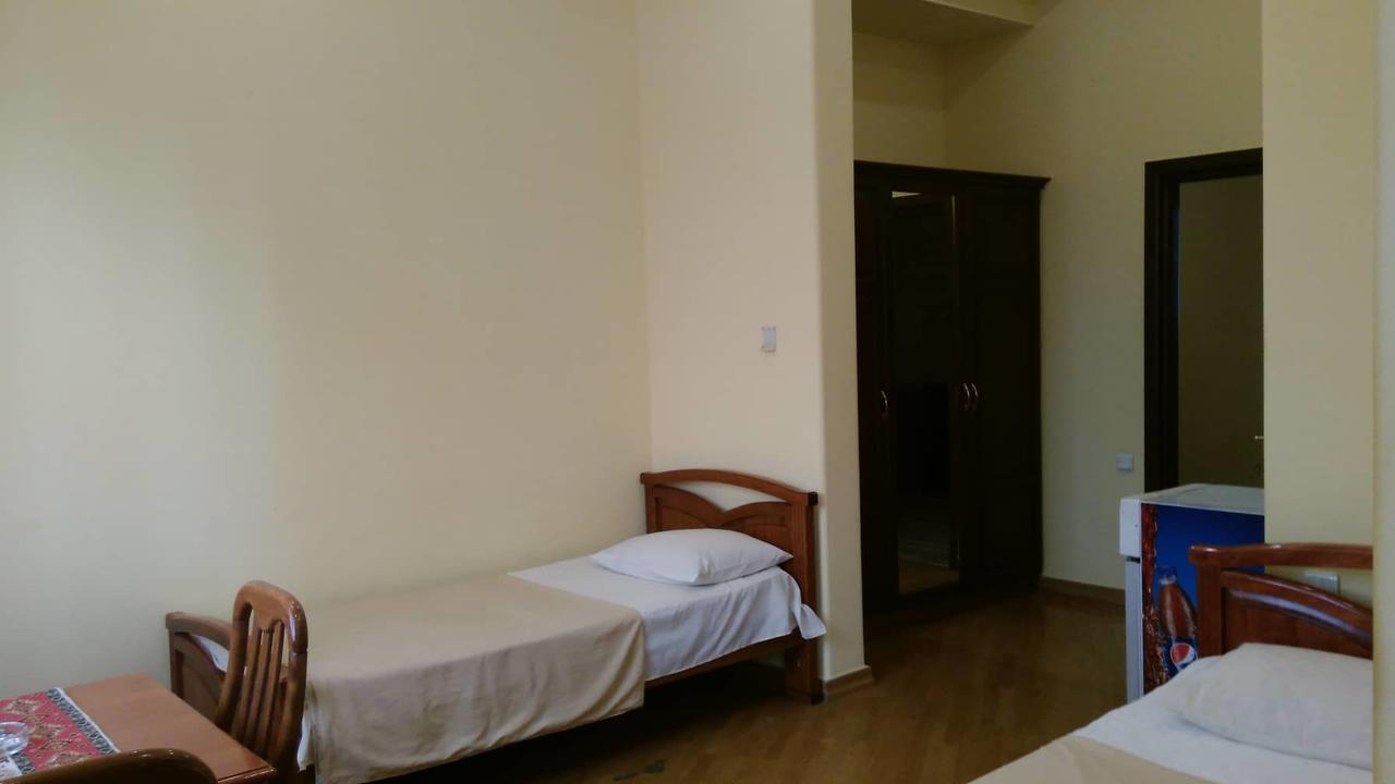 New Bella Hotel Erévan Extérieur photo